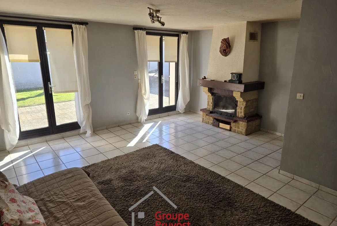 Maison de 99 m² avec piscine et potentiel d'extension à Melay 