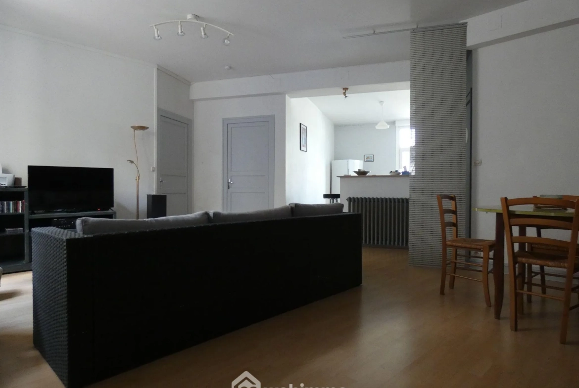 Appartement de 102 m² avec terrasse au centre de Châtellerault 