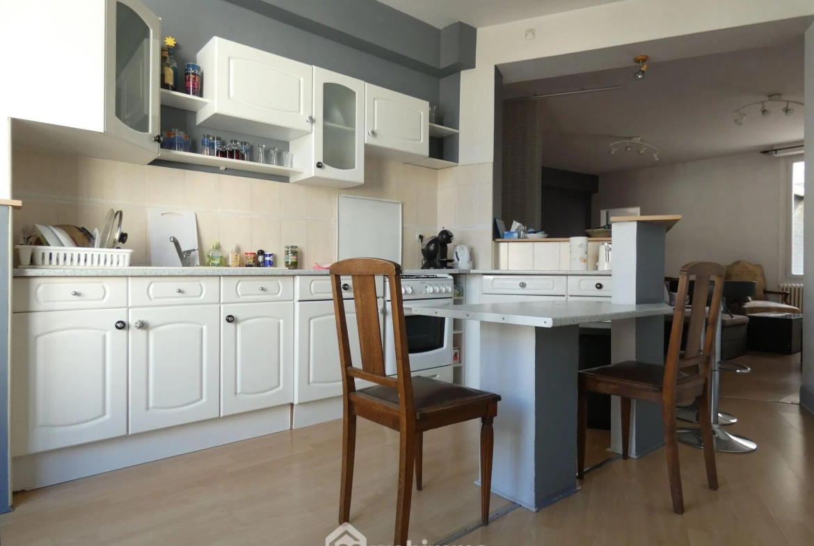 Appartement de 102 m² avec terrasse au centre de Châtellerault 
