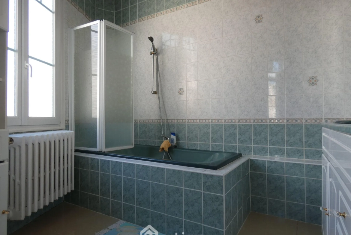 Appartement de 102 m² avec terrasse au centre de Châtellerault 