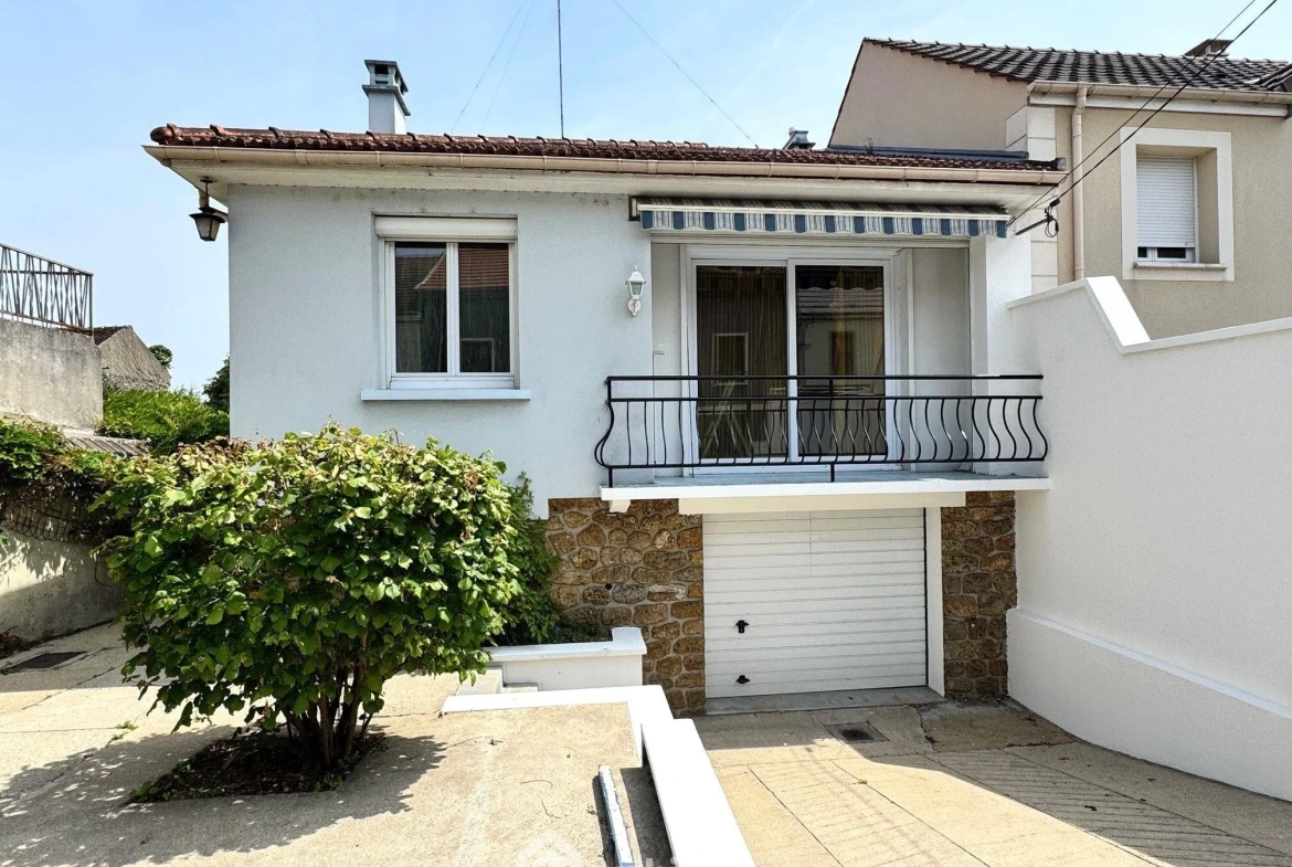 Maison de 81 m² à vendre à Leuville-sur-Orge en centre-ville, avec jardin et garage 