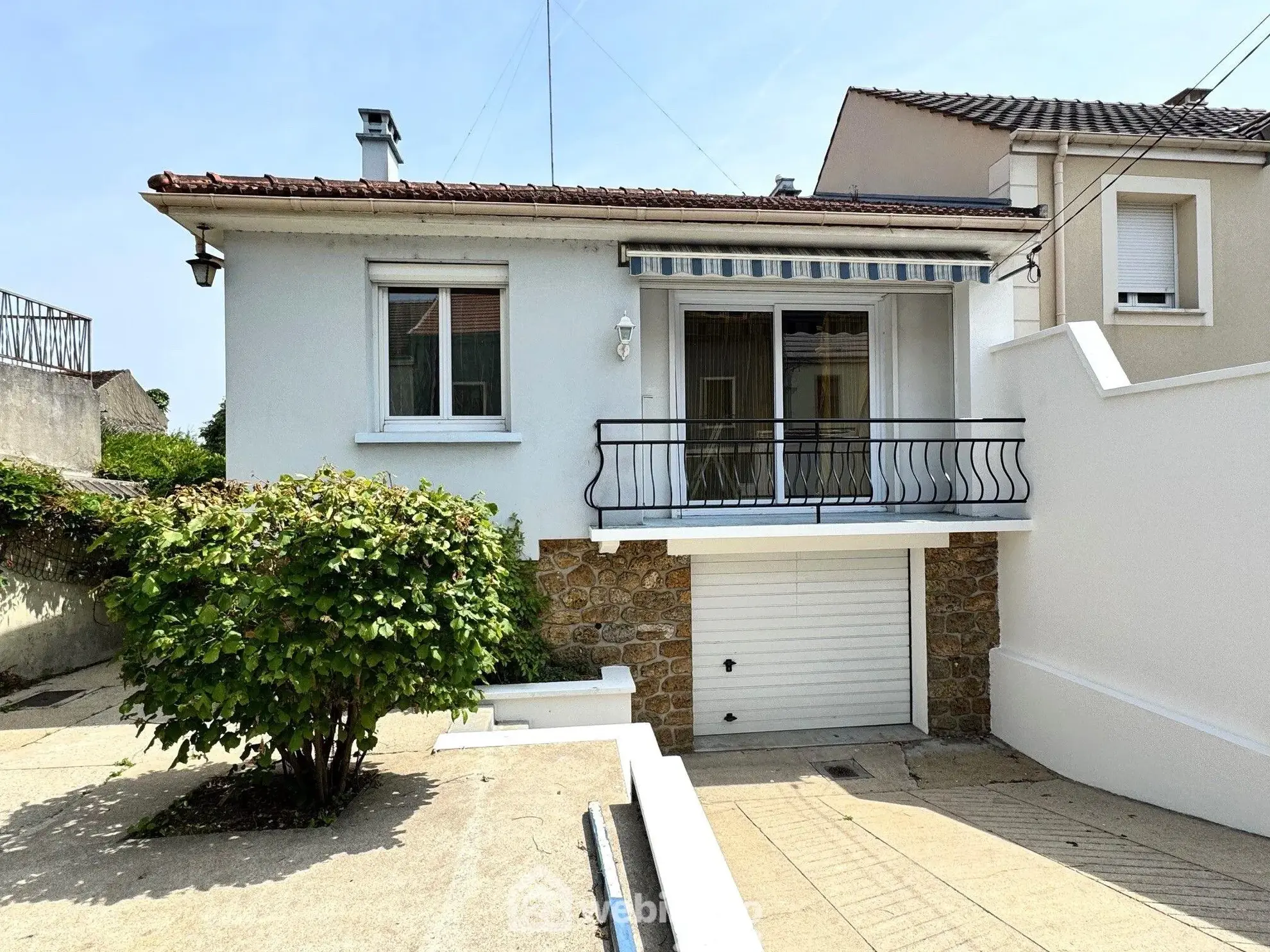 Maison de 81 m² à vendre à Leuville-sur-Orge en centre-ville, avec jardin et garage 