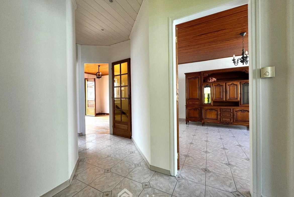 Maison de 81 m² à vendre à Leuville-sur-Orge en centre-ville, avec jardin et garage 