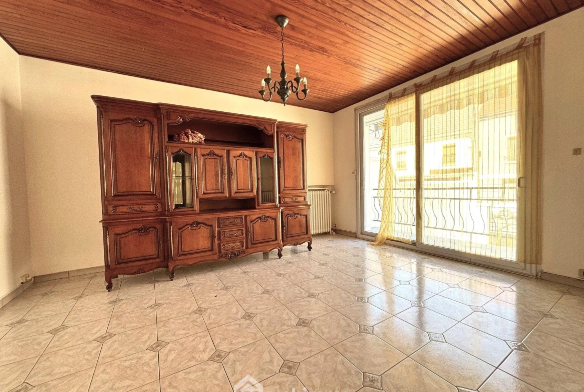 Maison de 81 m² à vendre à Leuville-sur-Orge en centre-ville, avec jardin et garage 