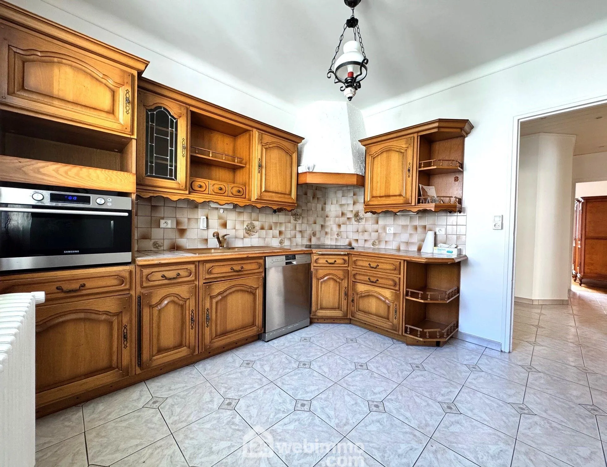 Maison de 81 m² à vendre à Leuville-sur-Orge en centre-ville, avec jardin et garage 