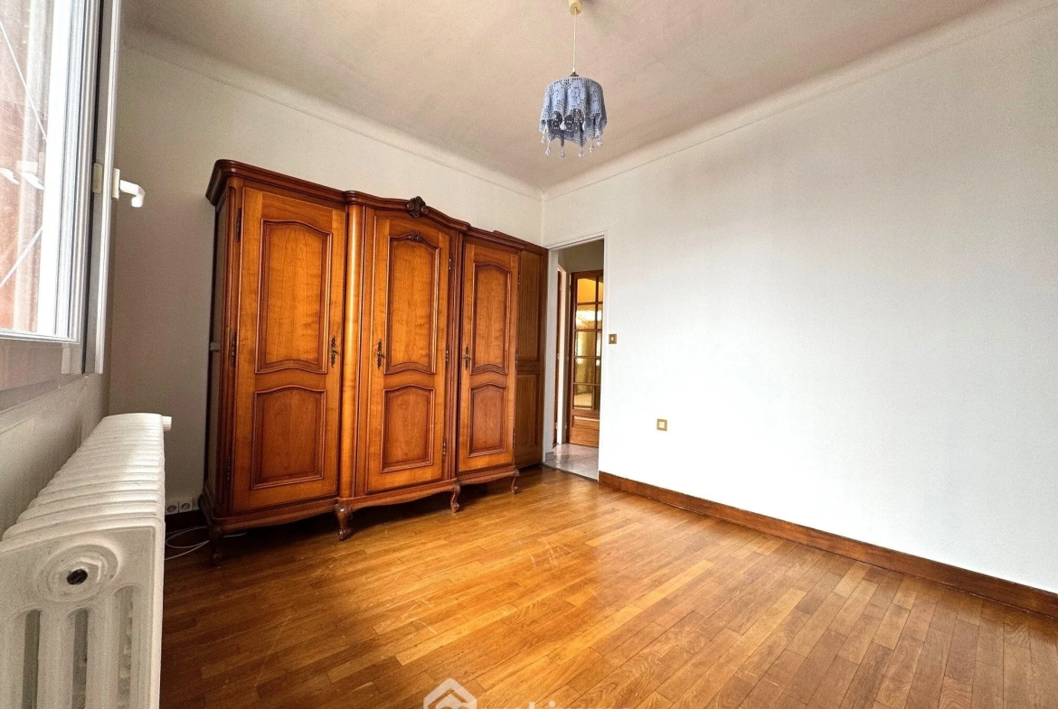 Maison de 81 m² à vendre à Leuville-sur-Orge en centre-ville, avec jardin et garage 