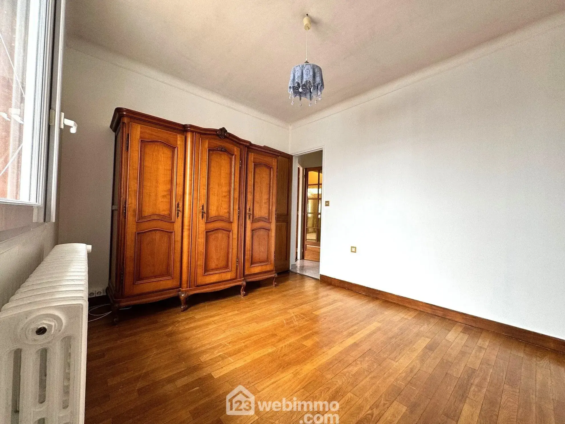 Maison de 81 m² à vendre à Leuville-sur-Orge en centre-ville, avec jardin et garage 
