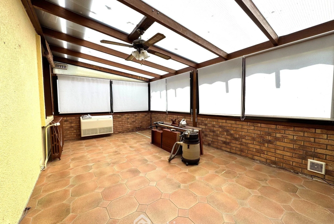 Maison de 81 m² à vendre à Leuville-sur-Orge en centre-ville, avec jardin et garage 
