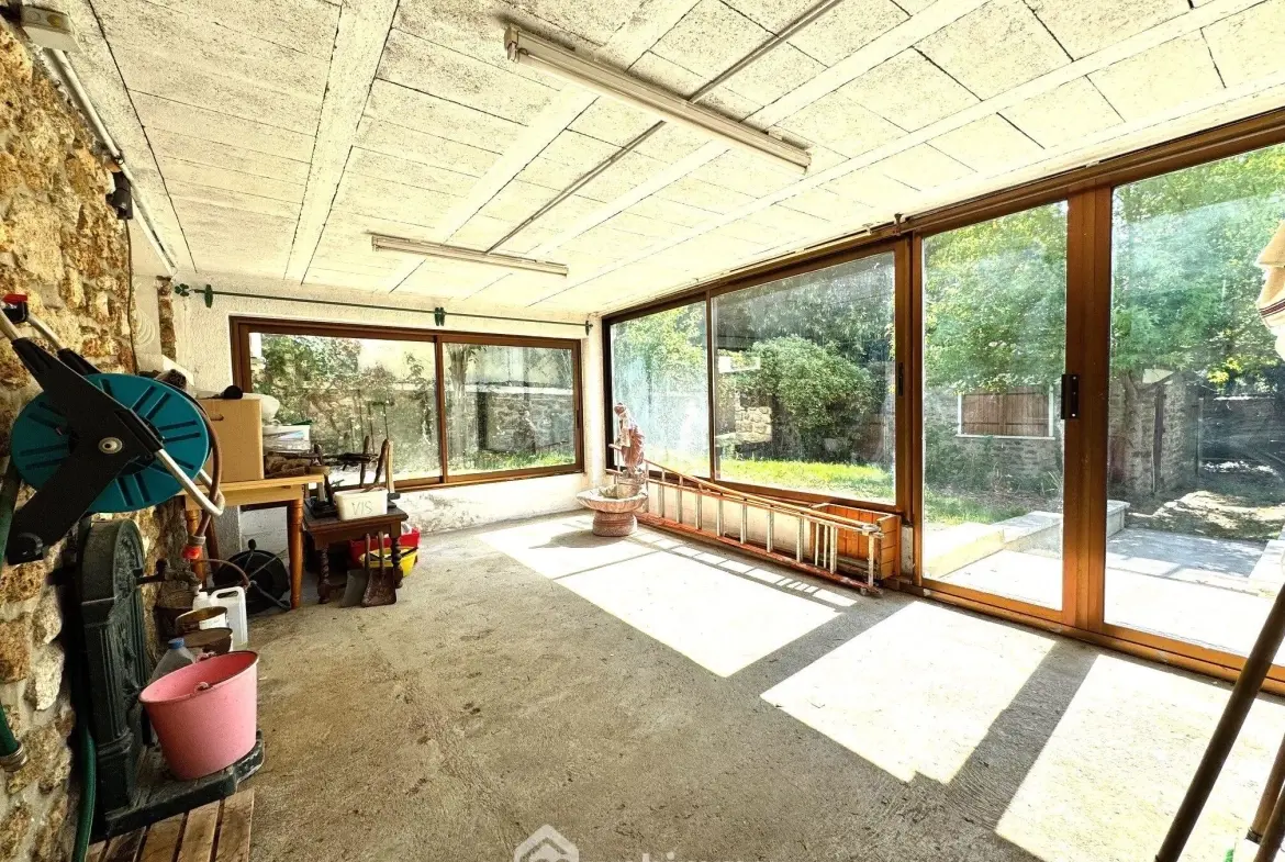 Maison de 81 m² à vendre à Leuville-sur-Orge en centre-ville, avec jardin et garage 