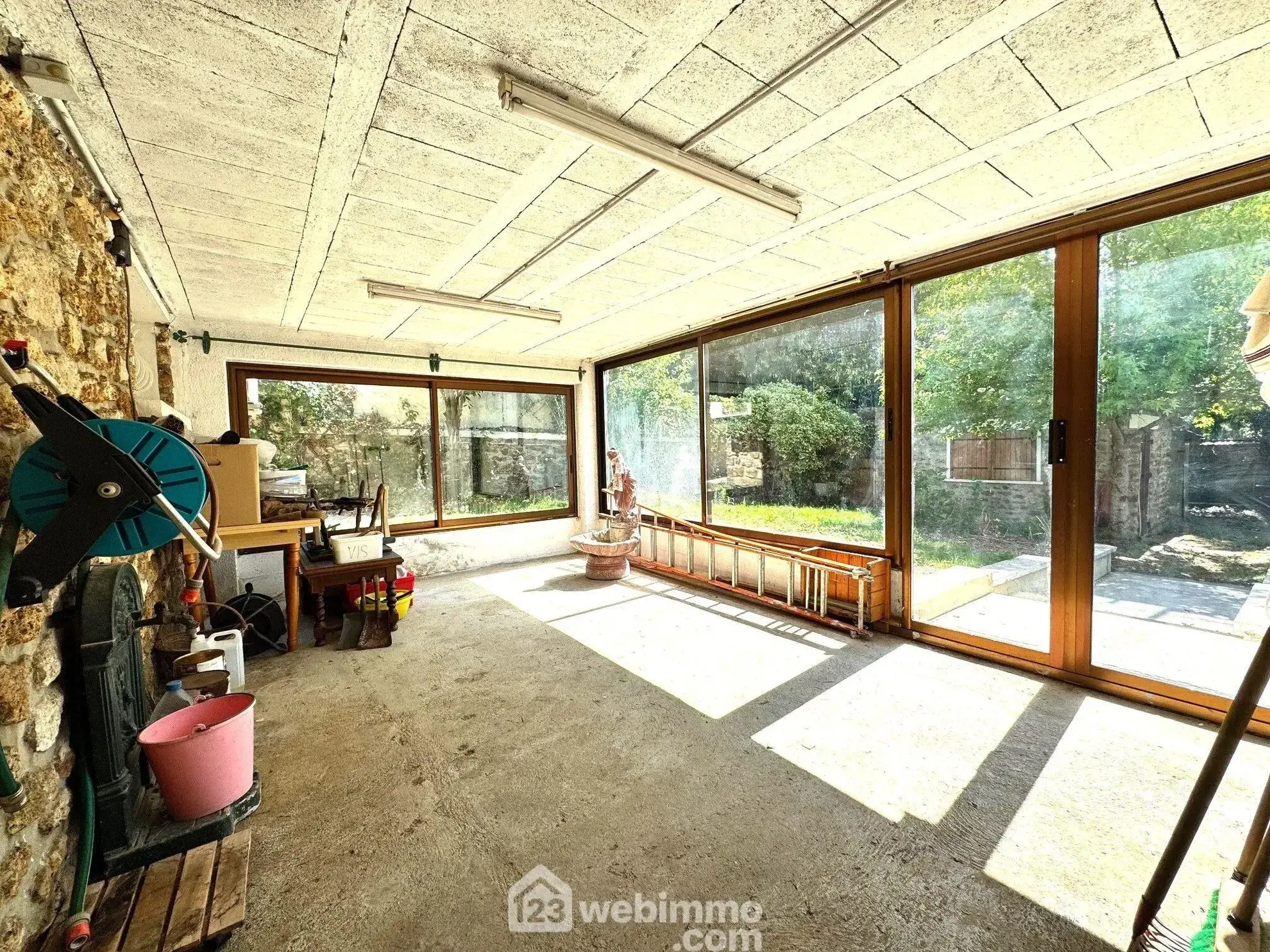 Maison de 81 m² à vendre à Leuville-sur-Orge en centre-ville, avec jardin et garage 