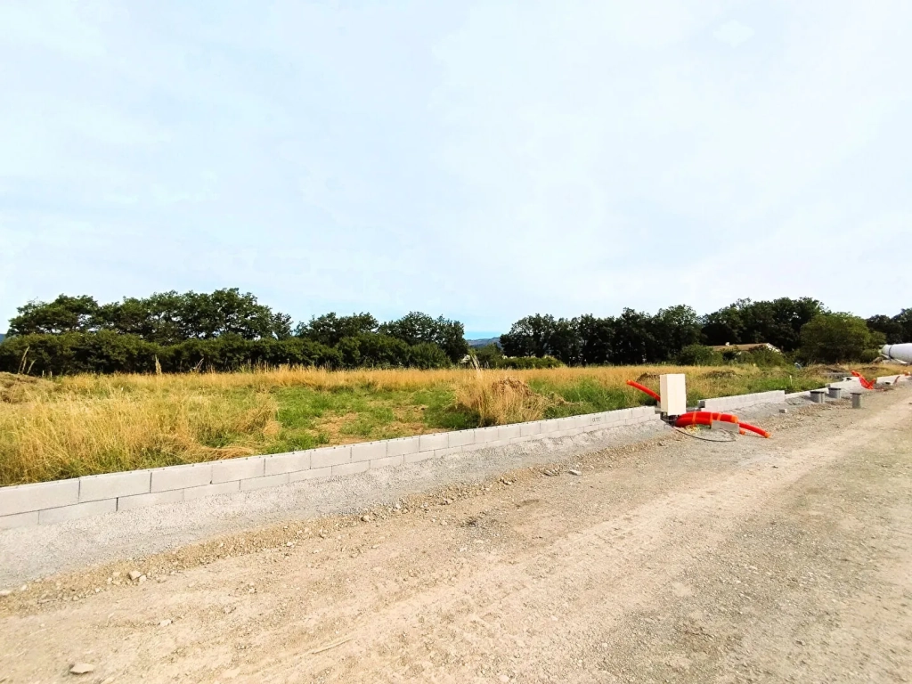Parcelle constructible de 402 m² à Laragne Monteglin proche centre et commodités