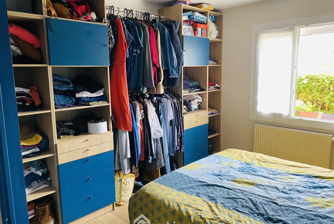 Belle maison néo-bretonne de 113 m² à Chatelaudren-Plouagat, 4 chambres, jardin clos, proche commodités 