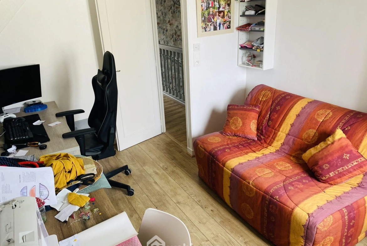 Belle maison néo-bretonne de 113 m² à Chatelaudren-Plouagat, 4 chambres, jardin clos, proche commodités 