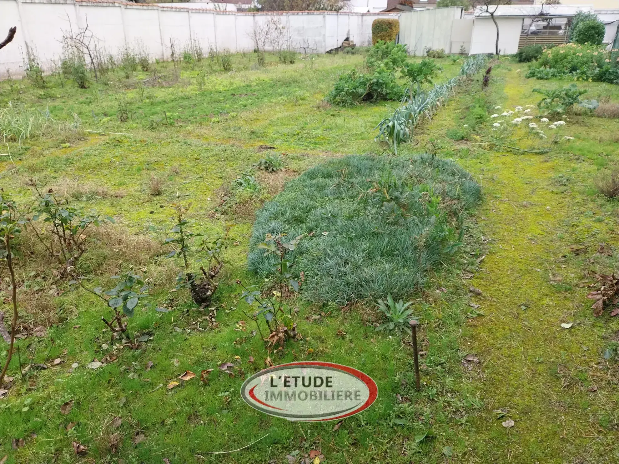 Terrain constructible de 228 m² à Bouguenais, parfait pour investissement ou première acquisition 