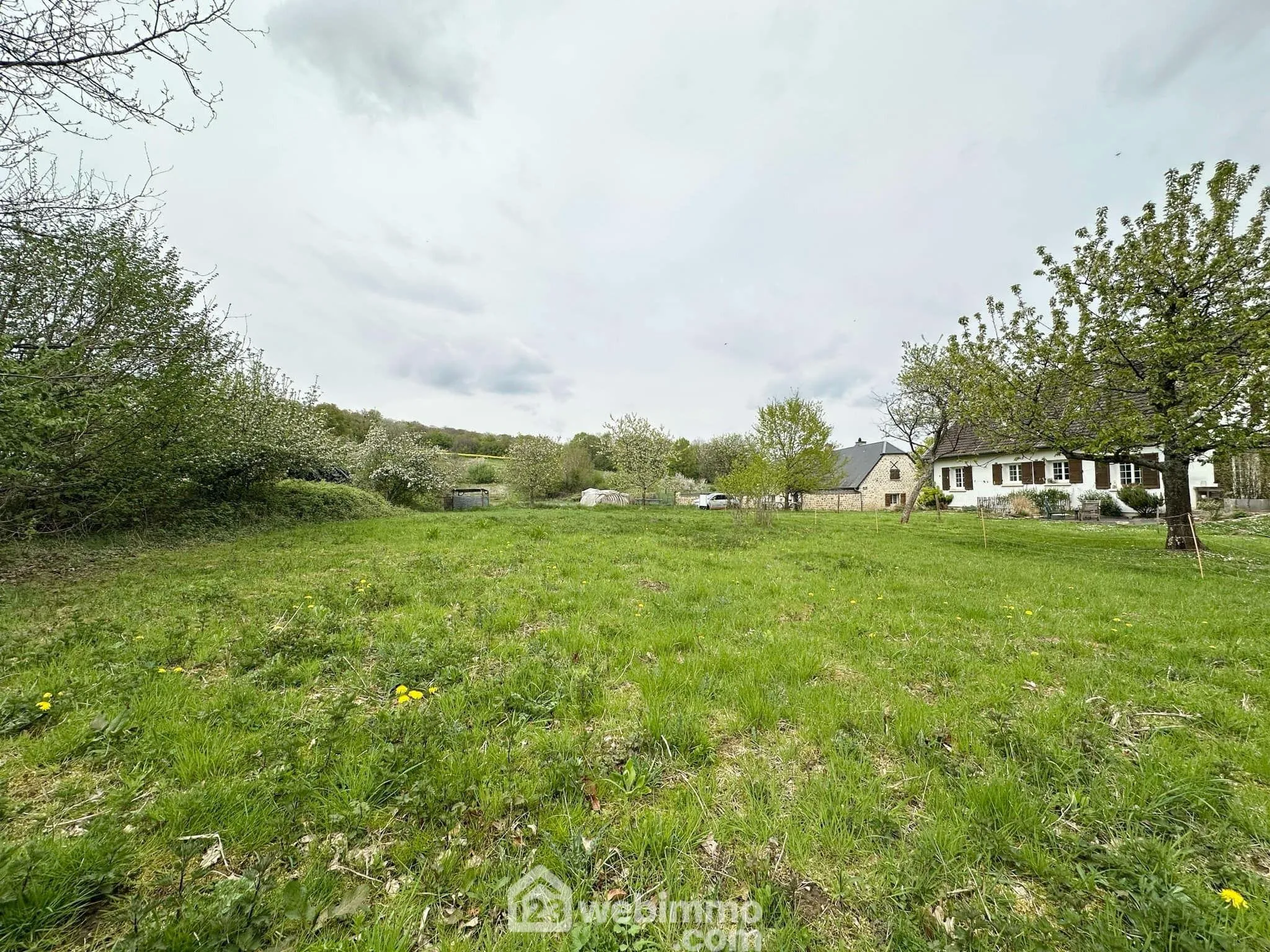 Terrain constructible de 1021 m² à Mauregny-en-Haye - Opportunité rare 