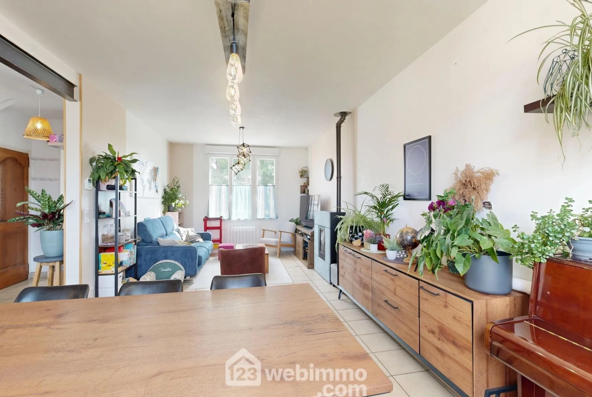 Maison indépendante de 78m² à Compiègne avec garage et jardin plein sud 