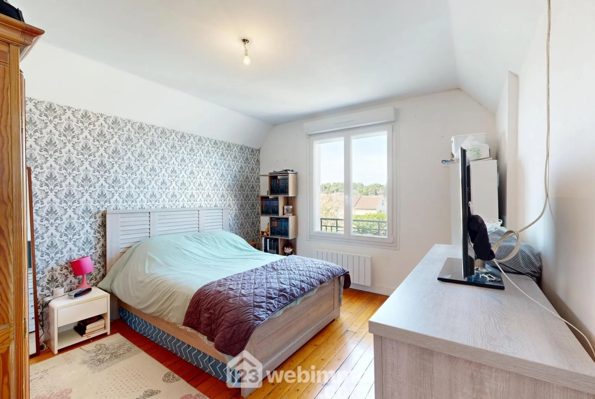Maison indépendante de 78m² à Compiègne avec garage et jardin plein sud 