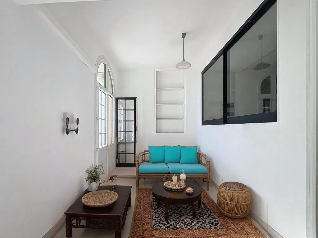 Appartement 2 pièces rénové avec vue mer à La Ciotat 