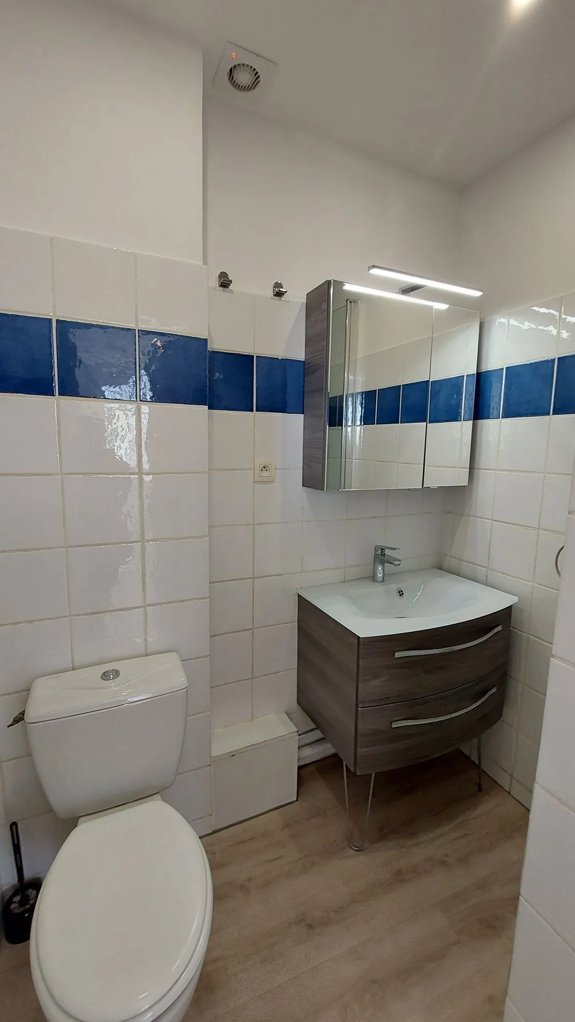 Appartement 2 pièces rénové avec vue mer à La Ciotat 