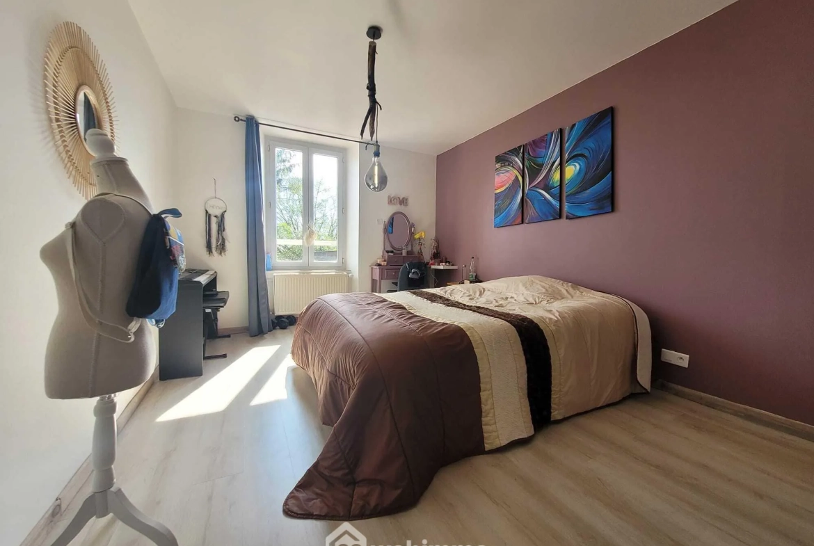 Belleville-sur-Meuse maison de 132 m² avec terrasse et 3 chambres 