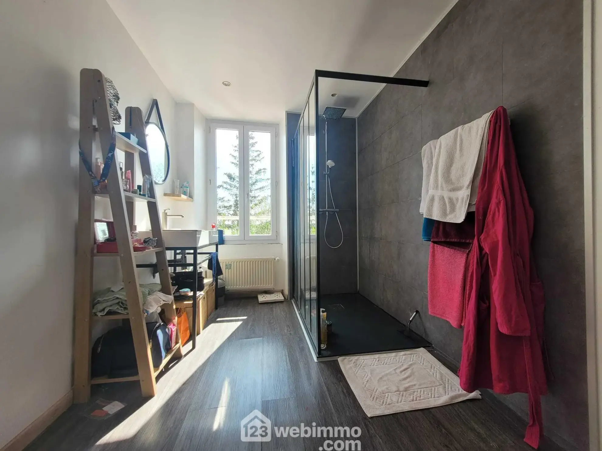 Belleville-sur-Meuse maison de 132 m² avec terrasse et 3 chambres 