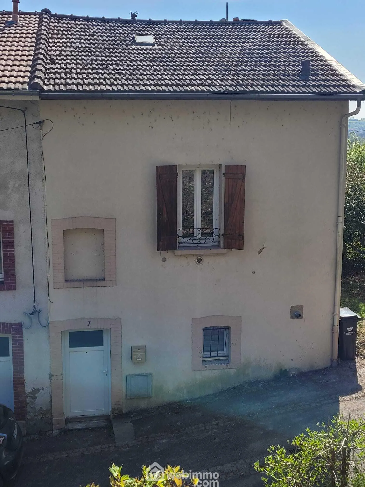Belleville-sur-Meuse maison de 132 m² avec terrasse et 3 chambres 