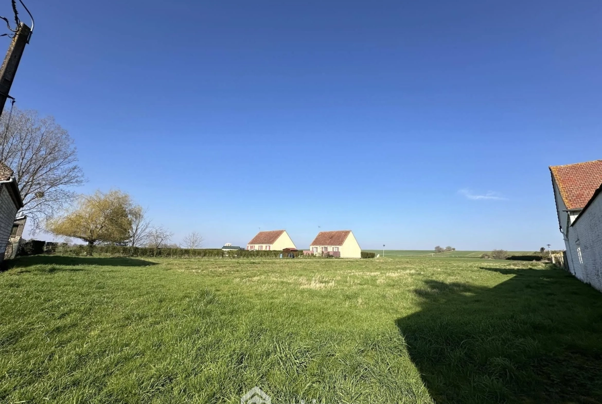Terrain constructible de 1300 m² à Mortiers hors lotissement 
