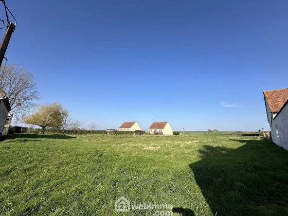 Terrain constructible de 1300 m² à Mortiers hors lotissement