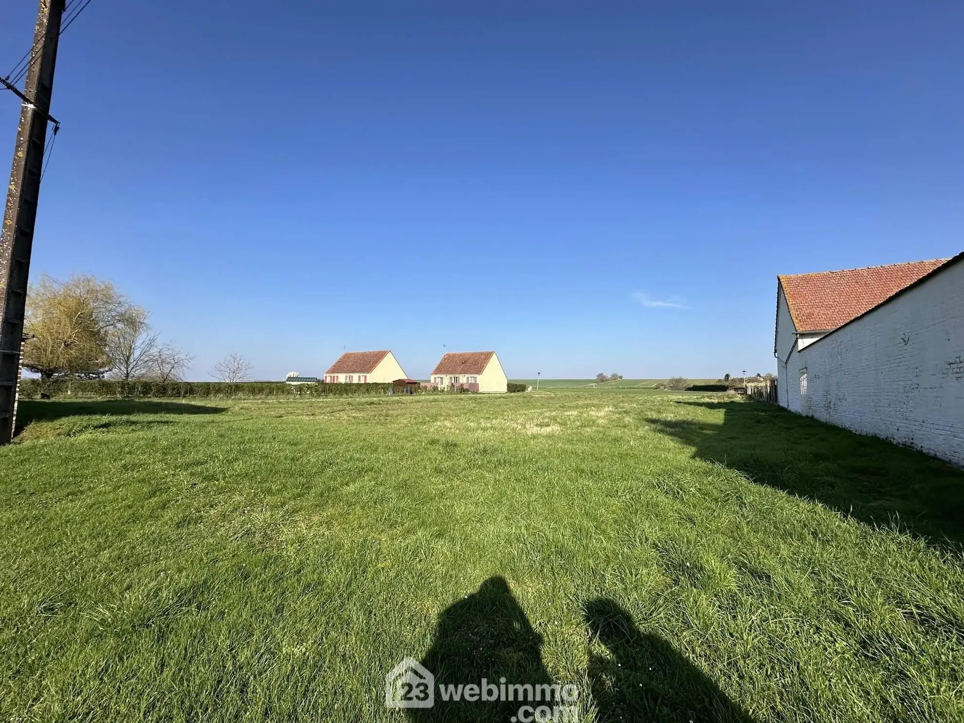 Terrain constructible de 1300 m² à Mortiers hors lotissement 