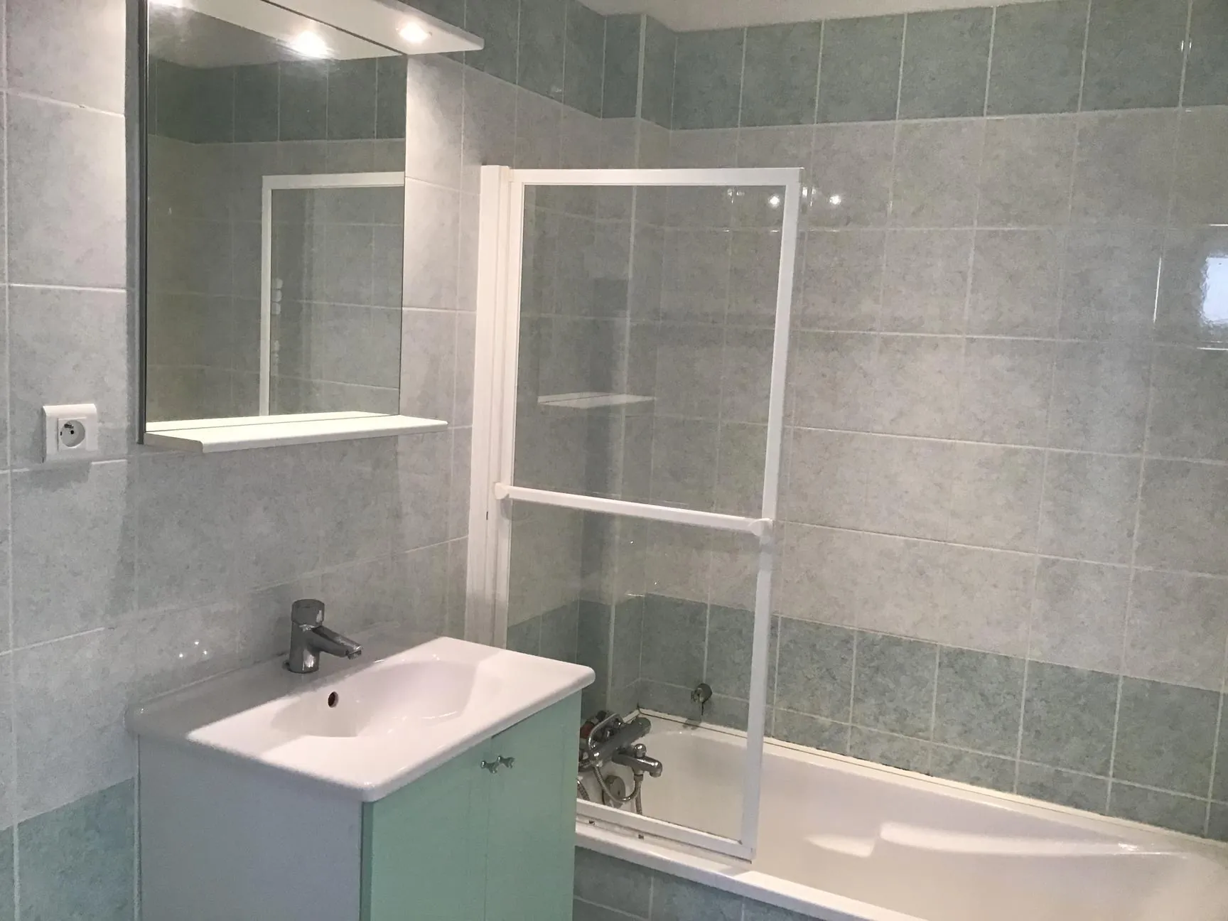 Appartement en rez-de-chaussée à Remiremont près du centre avec garage et terrasse 