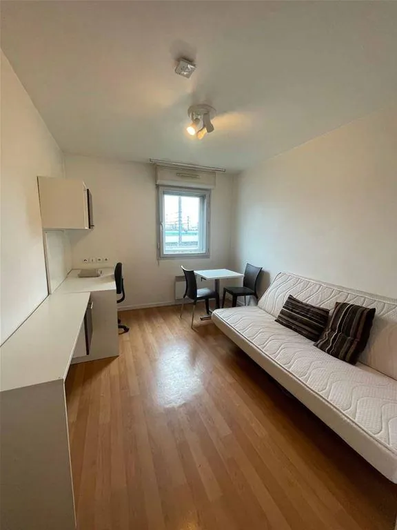 Studio meublé de 18 m² à Paris 18ème, idéal pour investissement ou pied-à-terre 