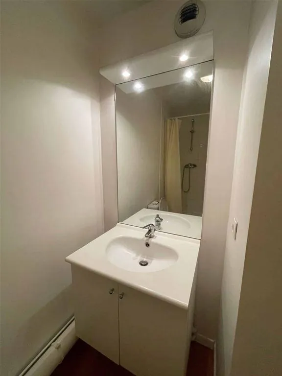 Studio meublé de 18 m² à Paris 18ème, idéal pour investissement ou pied-à-terre 