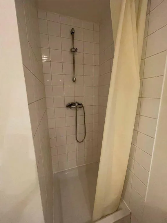 Studio meublé de 18 m² à Paris 18ème, idéal pour investissement ou pied-à-terre 