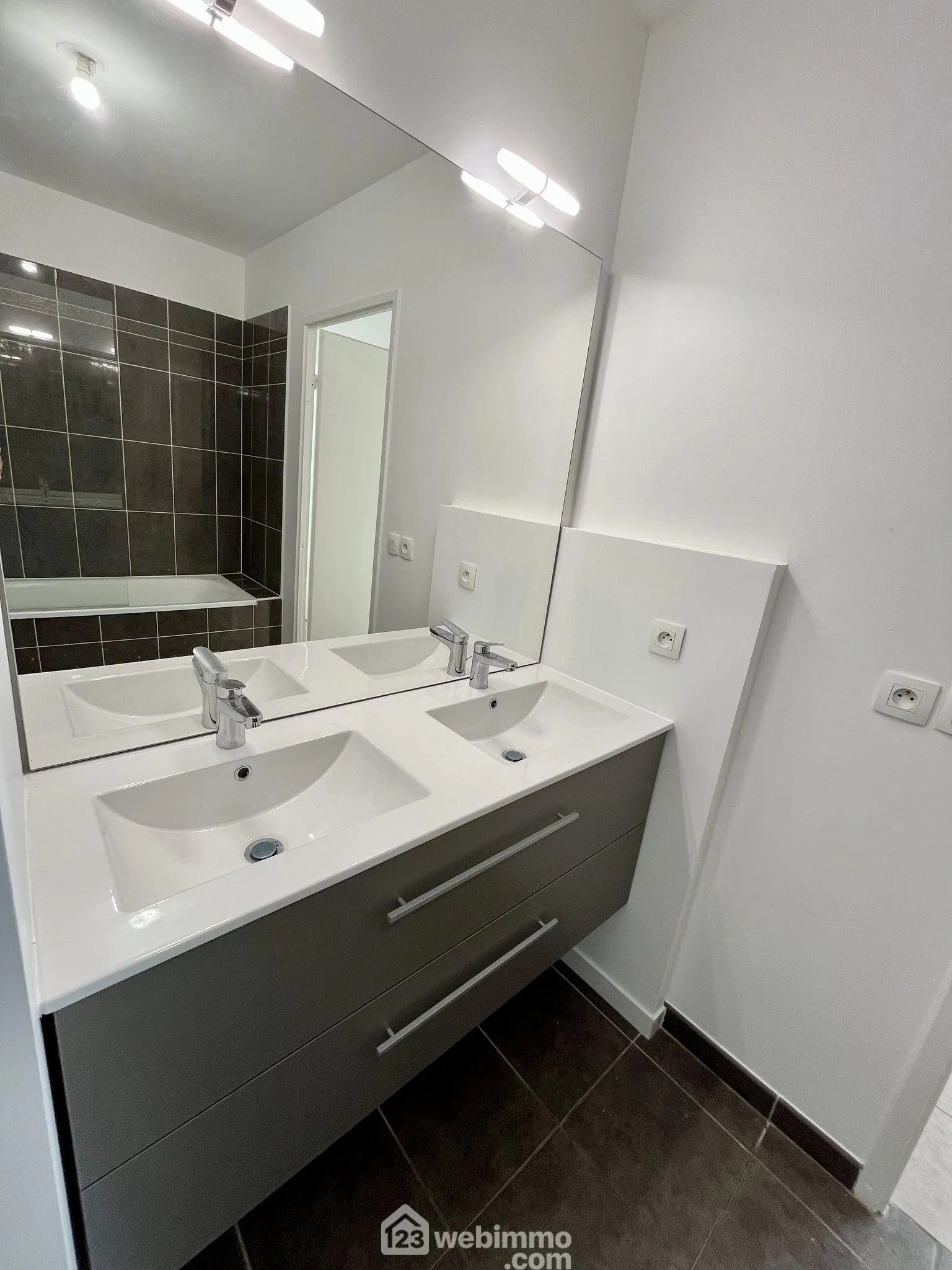 Bel appartement de 85 m² avec terrasse et parking à Bordeaux Ginko 