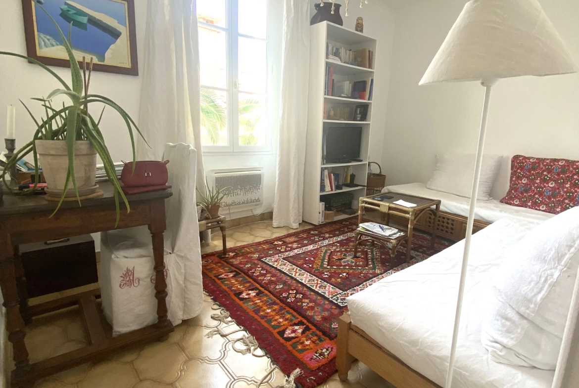 Charmant appartement duplex T3 avec vue mer à Marseille dans le quartier du Panier 