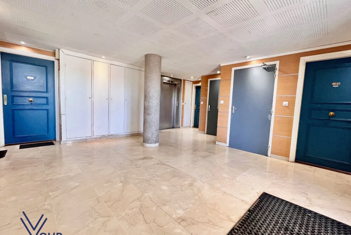 Achat appartement T3 à Vénissieux avec balcon, cave et garage 