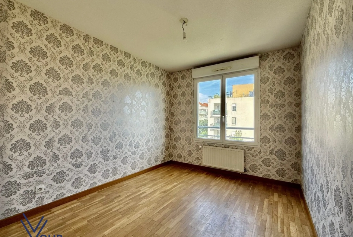 Achat appartement T3 à Vénissieux avec balcon, cave et garage 