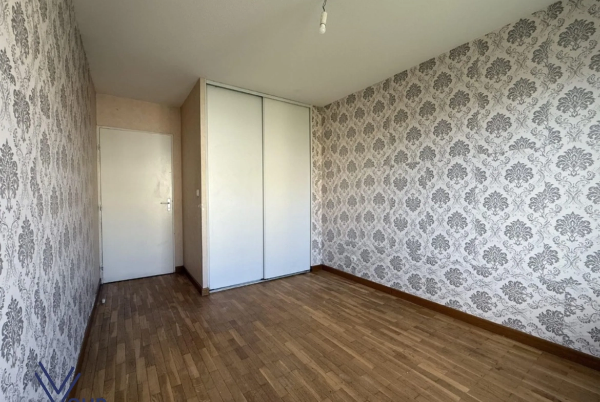 Achat appartement T3 à Vénissieux avec balcon, cave et garage 