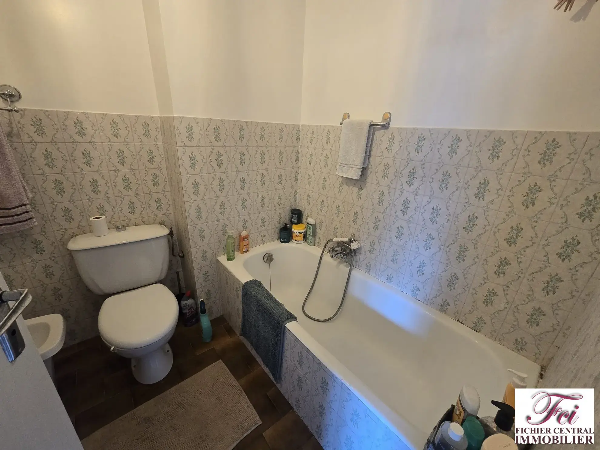 Studio à vendre à Menton, proche du centre et de la mer, avec cave et balcon 