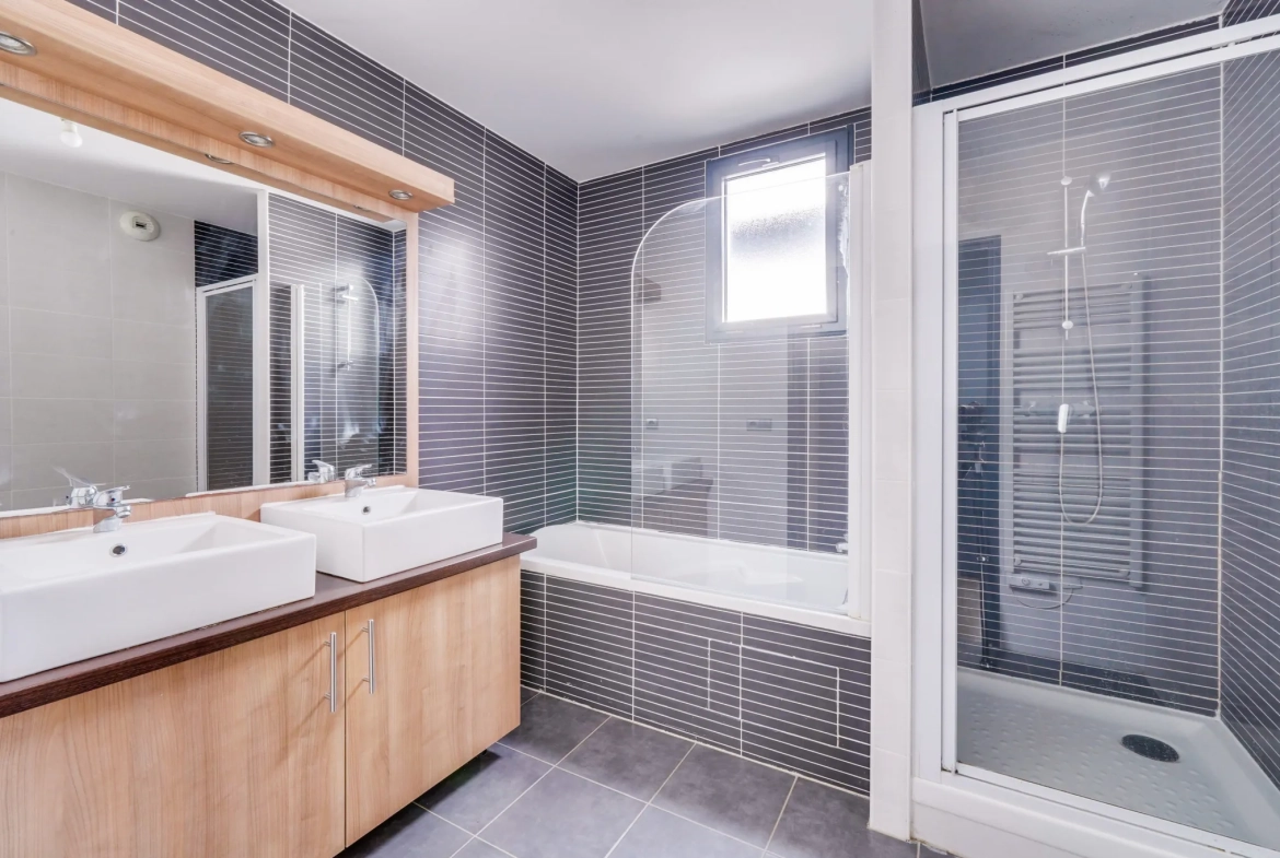 Appartement T3 de 68 m² avec terrasse à Floirac - Résidence récente et sécurisée 