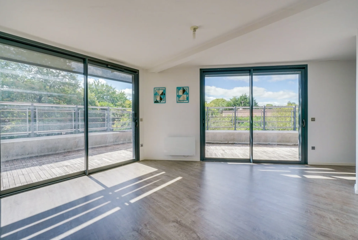Appartement T3 de 68 m² avec terrasse à Floirac - Résidence récente et sécurisée 