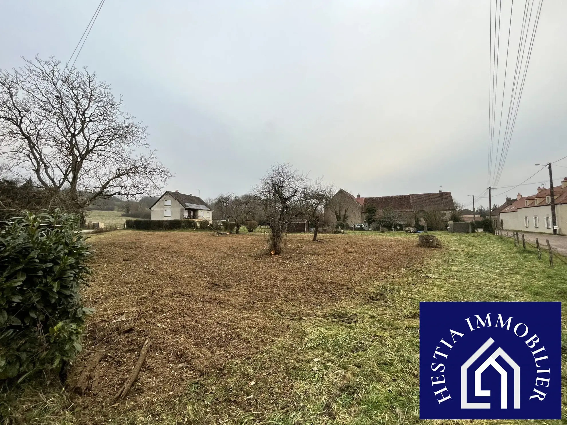 Terrain constructible de 1756m² à Corrombles - Proximité Époisses et Montbard 