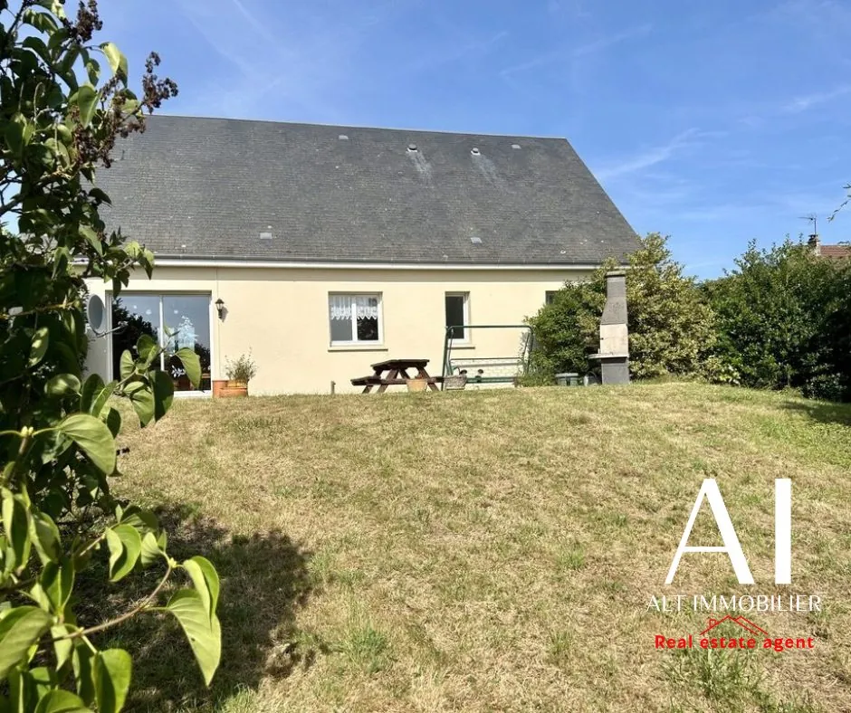 Maison en Normandie avec Vue, Garage et Jardin Clos à Falaise 