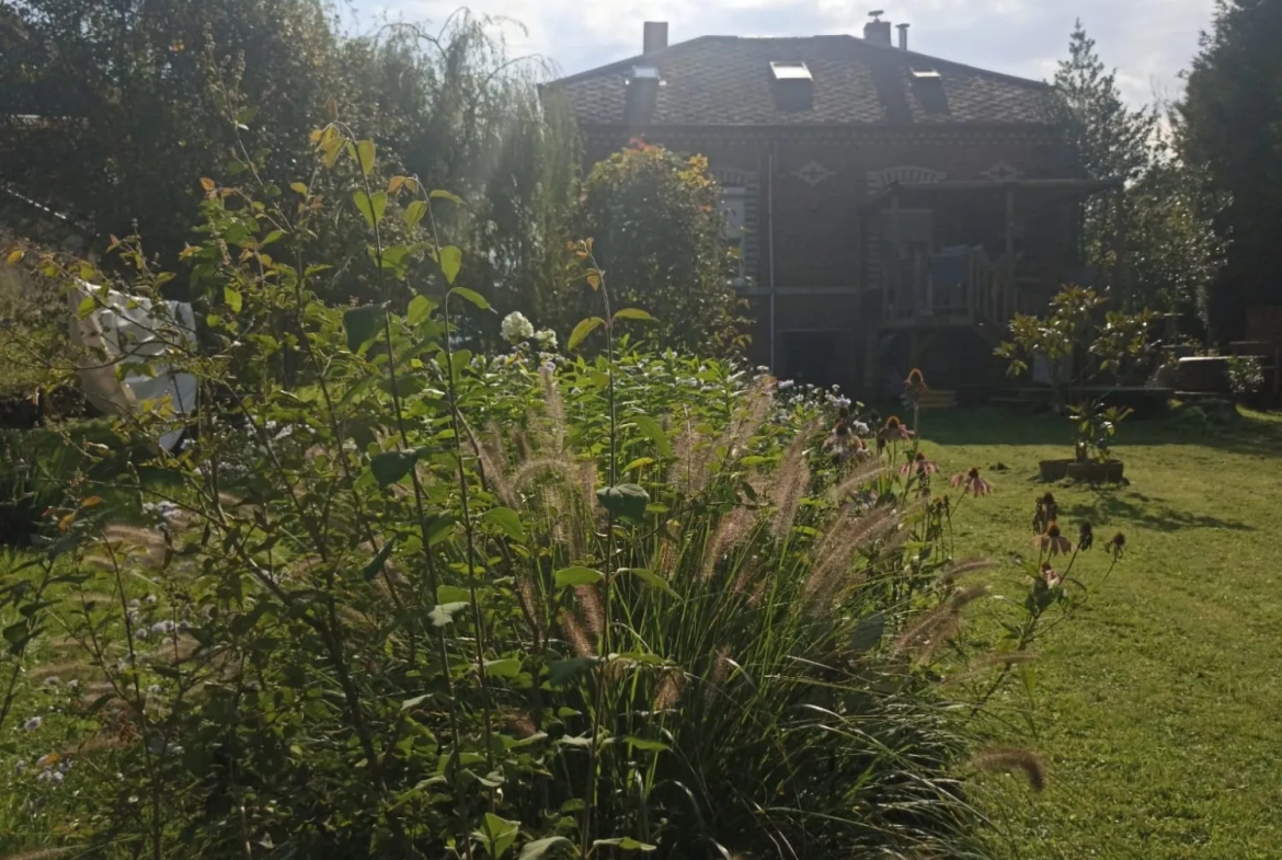 Maison individuelle de 6 pièces à Bantouzelle avec jardin et terrasse 