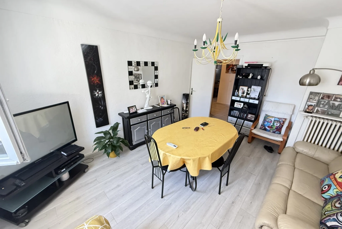 Investissement immobilier à Perpignan : immeuble en monopropriété avec 3 logements, jardin et parking 