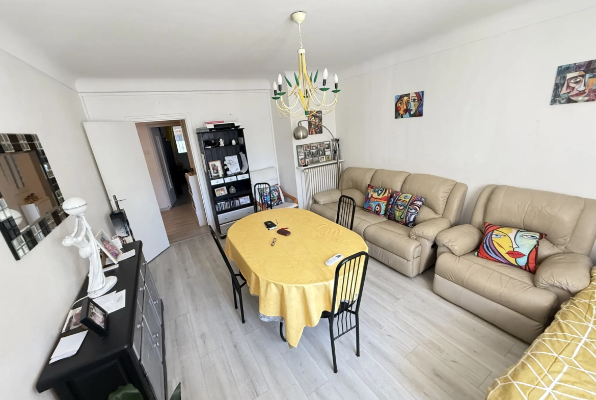 Investissement immobilier à Perpignan : immeuble en monopropriété avec 3 logements, jardin et parking 