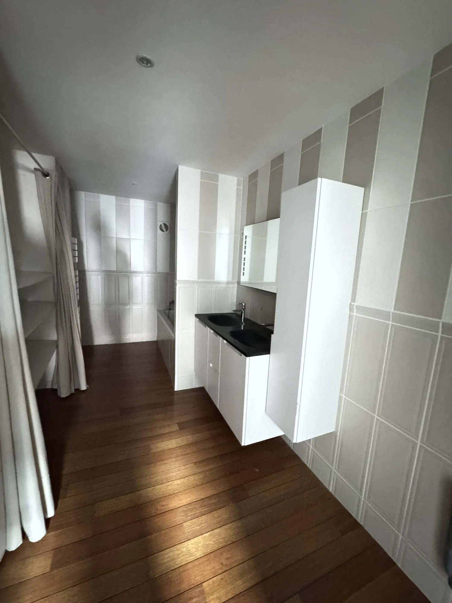 Appartement duplex à vendre à Saintes - 3 chambres, cave, centre-ville 