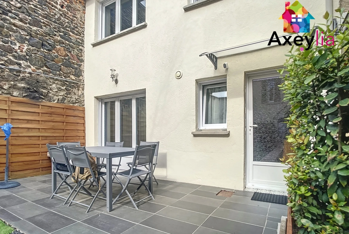 Appartement T3 rénové avec 2 chambres à Roanne, centre-ville proche commodités 