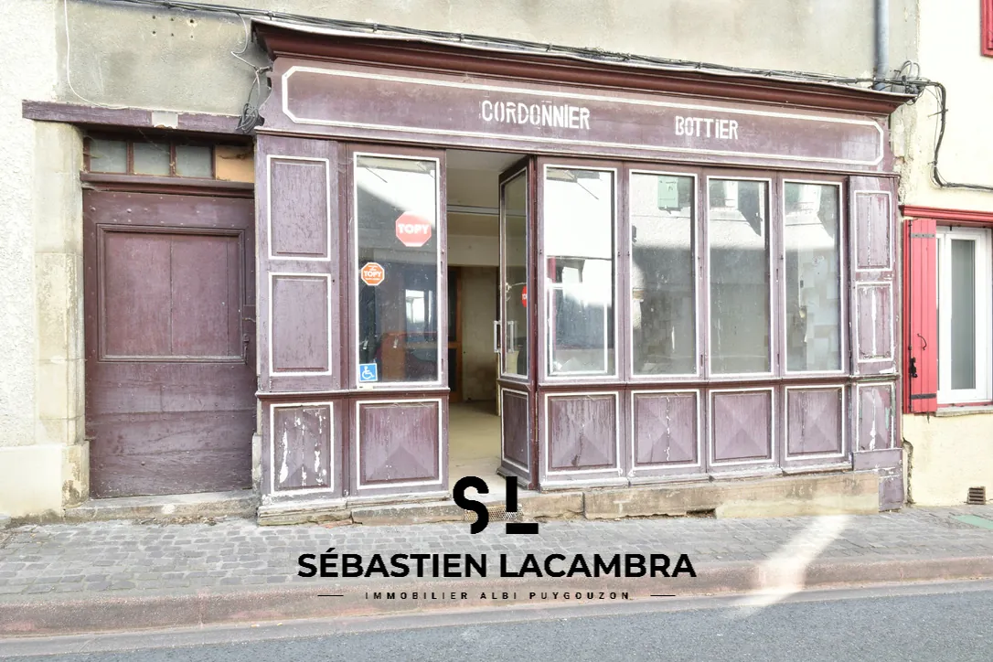 Immeuble à rénover de 230 m² au centre de Realmont avec cachet et potentiel d’aménagement 