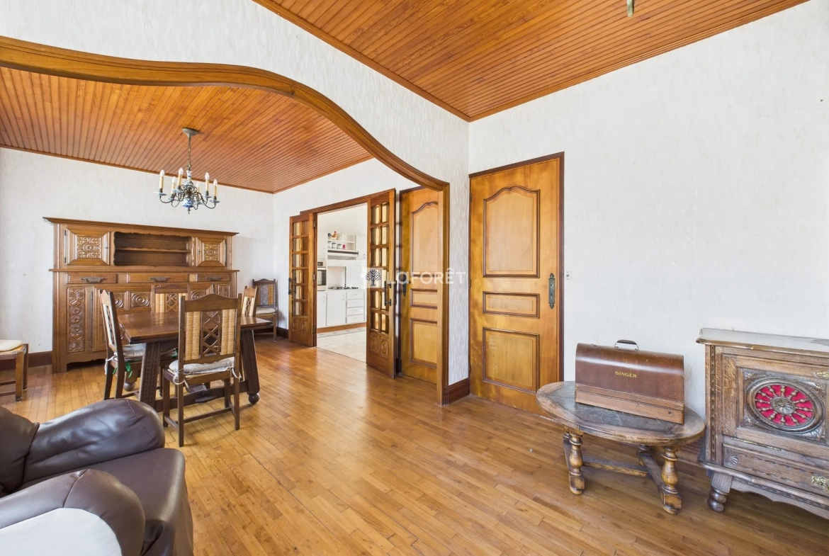 Maison à rénover à Penmarch près de Pors Carn avec potentiel 